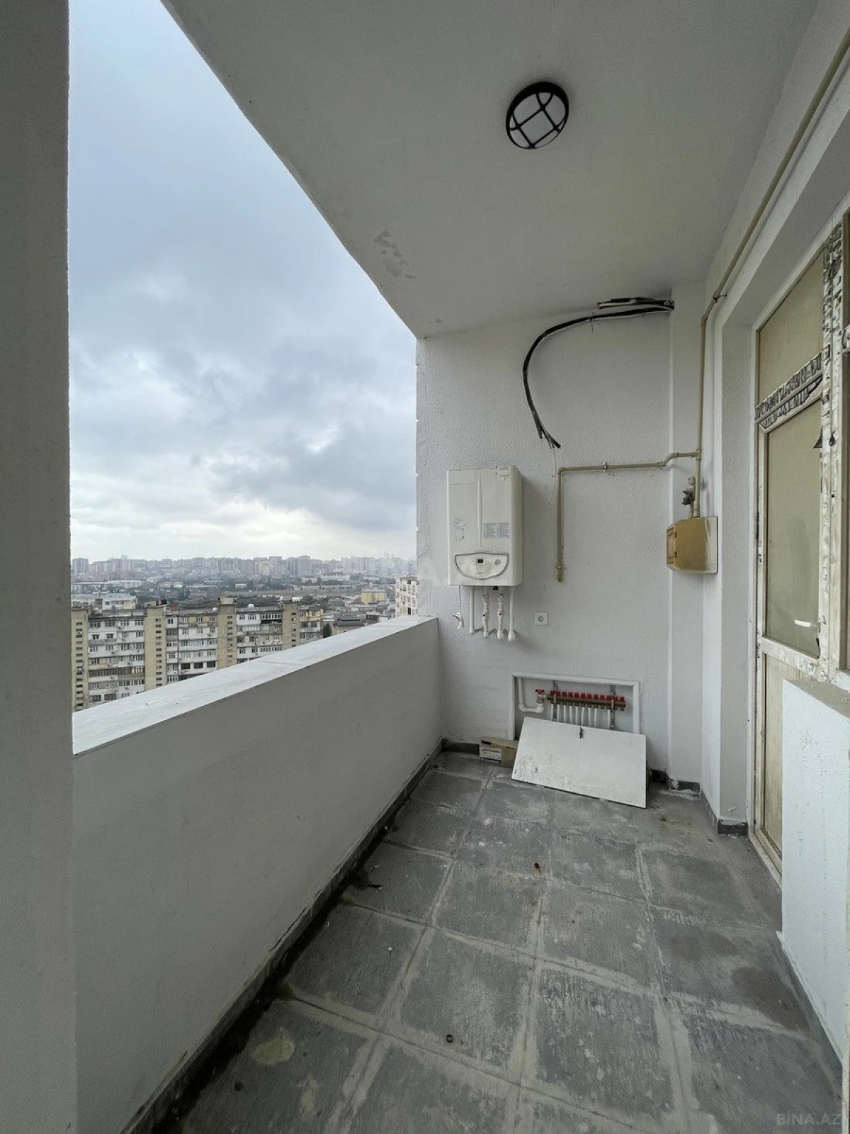 Satılır 3 otaqlı mənzil 110 m²