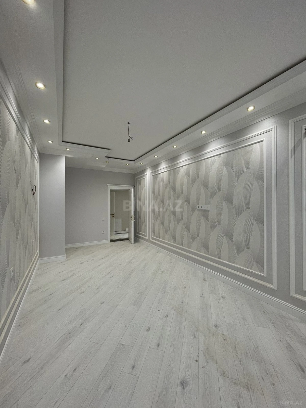 Satılır 3 otaqlı mənzil 110 m²