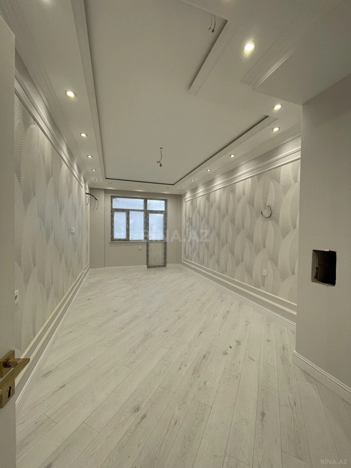 Satılır 3 otaqlı mənzil 110 m²