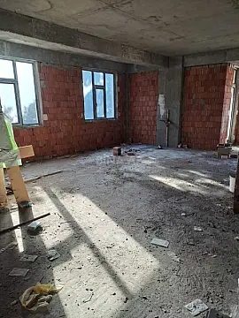 Satılır 3 otaqlı mənzil 131 m²