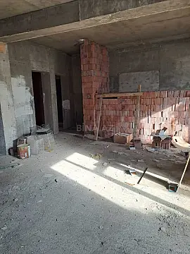 Satılır 3 otaqlı mənzil 131 m²