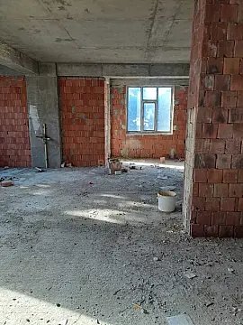 Satılır 3 otaqlı mənzil 131 m²