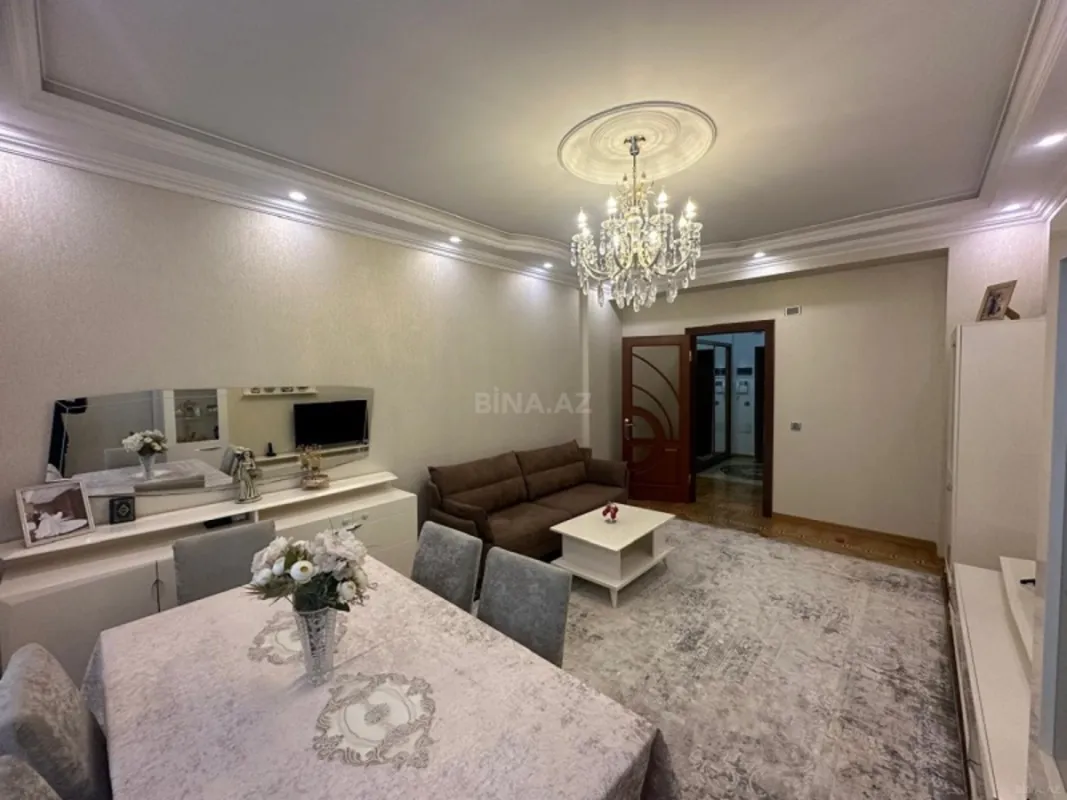 Satılır 2 otaqlı mənzil 88 m²