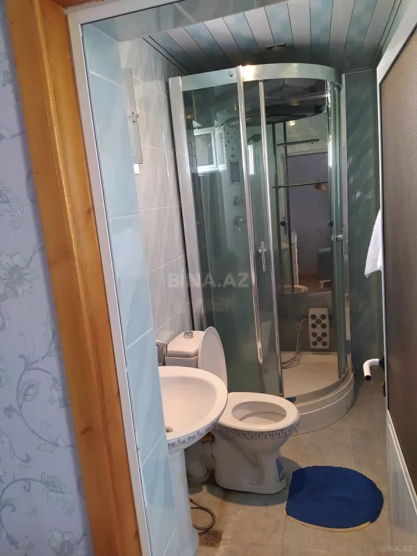 Satılır 9 otaqlı həyət evi 420 m²