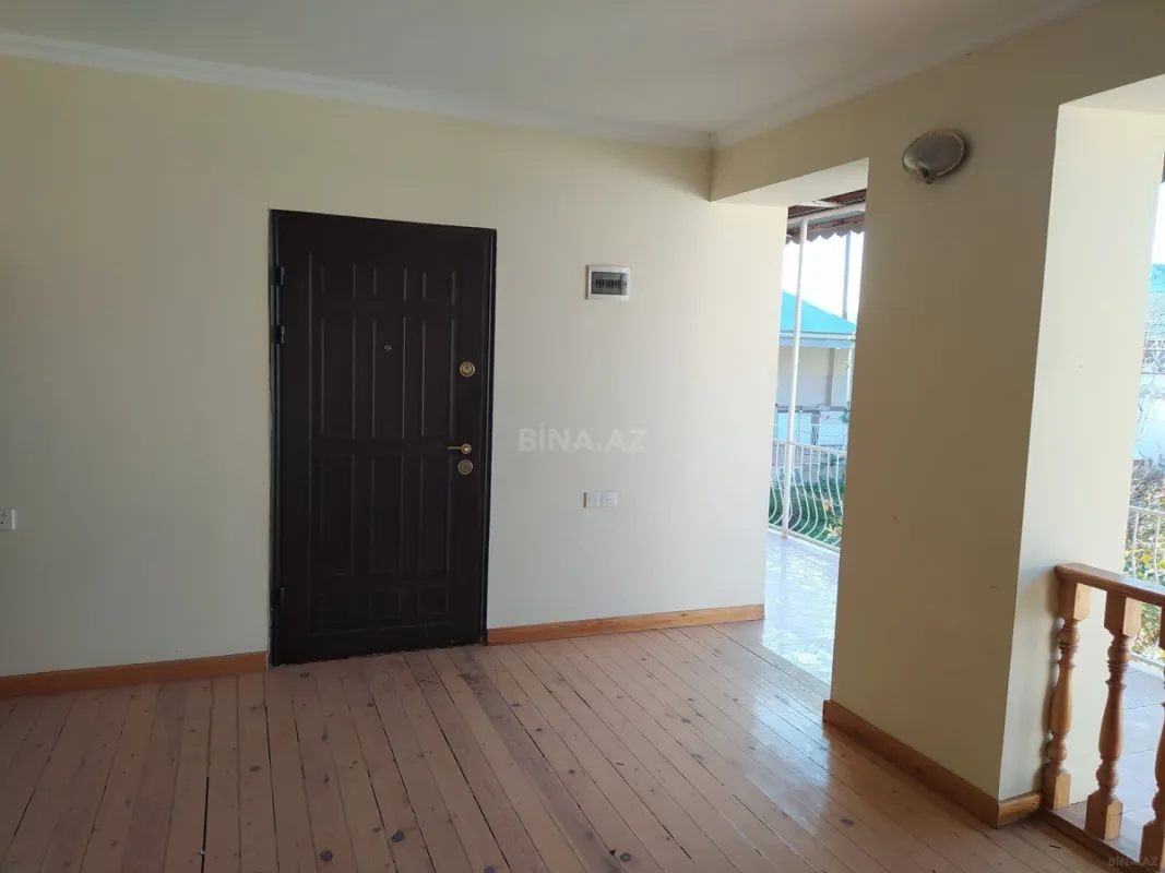 Satılır 9 otaqlı həyət evi 420 m²