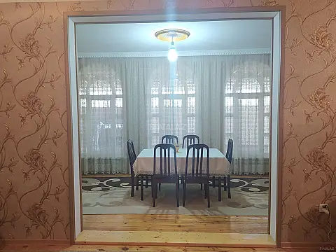Satılır 9 otaqlı həyət evi 420 m²