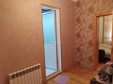 Satılır 9 otaqlı həyət evi 420 m²