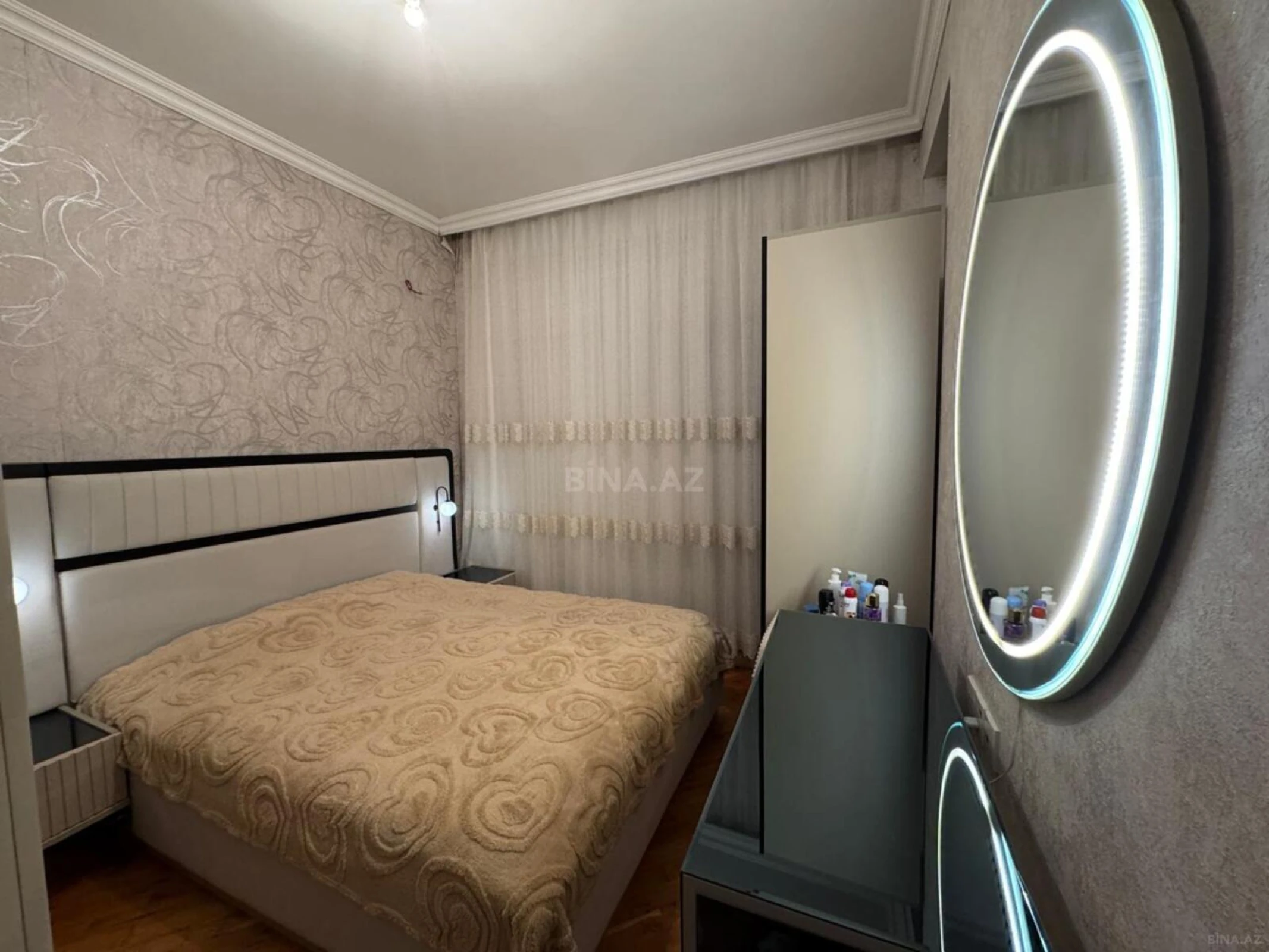 Satılır 2 otaqlı mənzil 60 m²