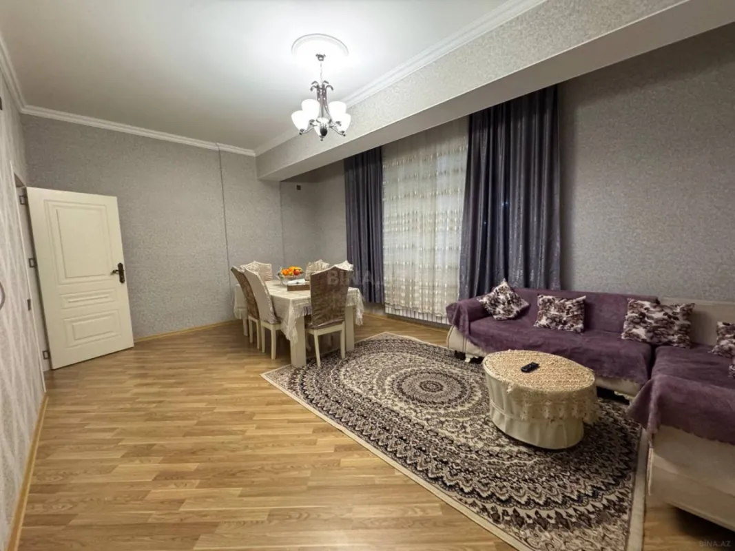 Satılır 4 otaqlı mənzil 133 m²