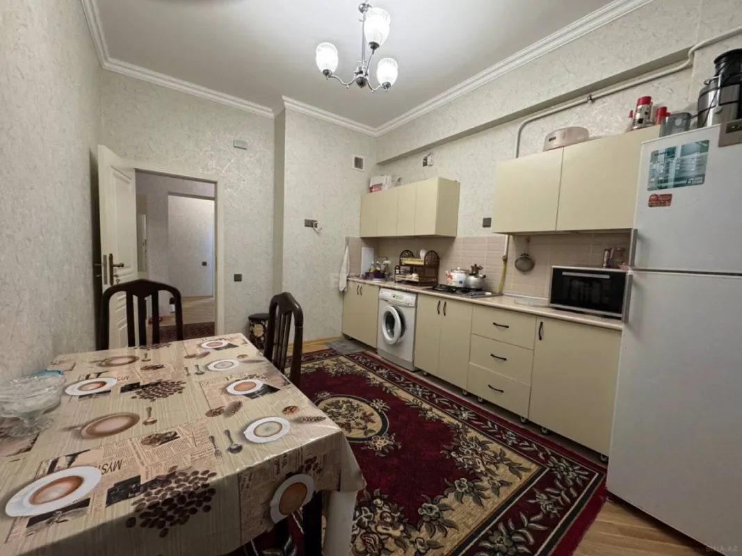 Satılır 4 otaqlı mənzil 133 m²