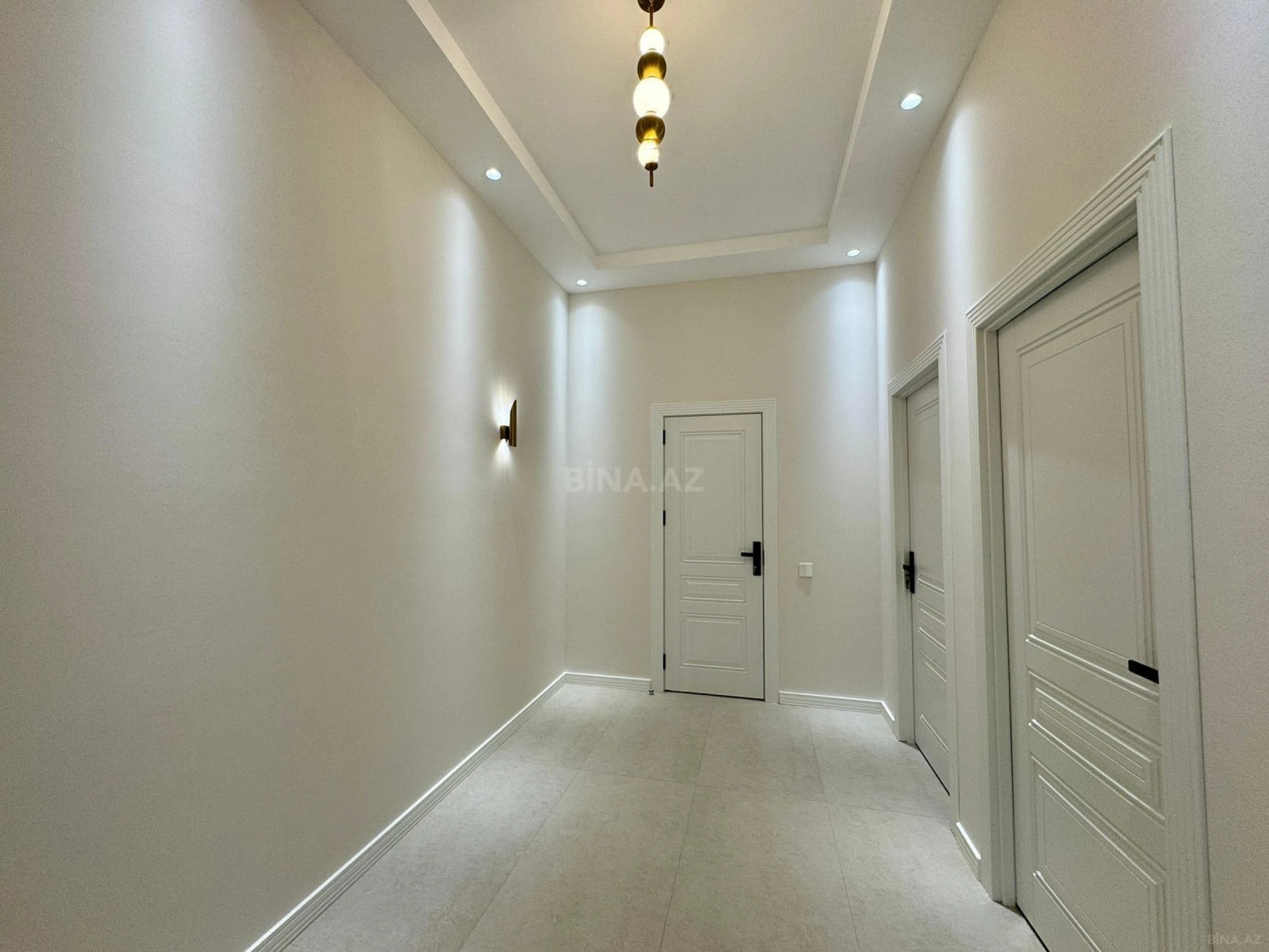 Satılır 2 otaqlı mənzil 72 m²