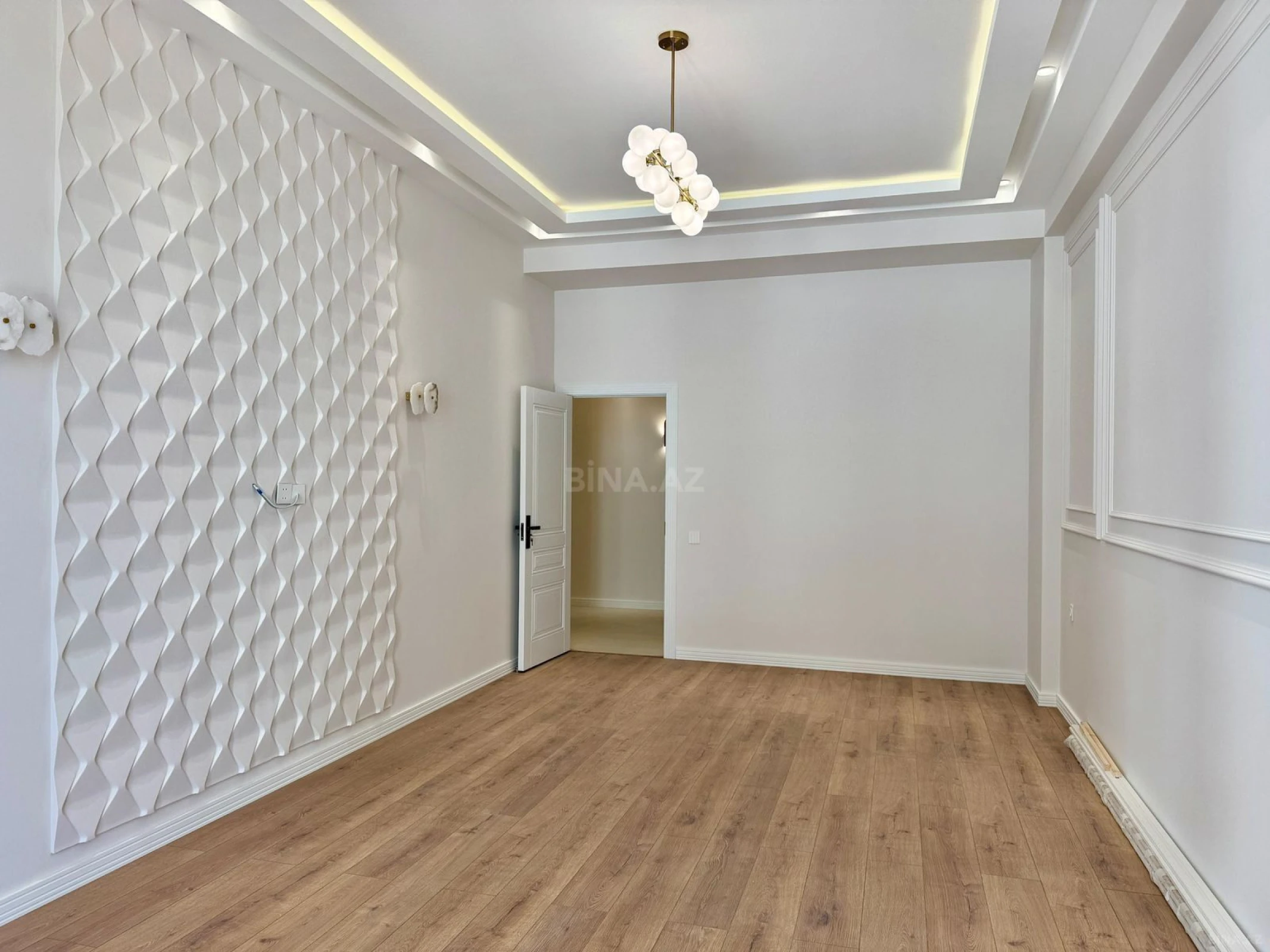 Satılır 2 otaqlı mənzil 72 m²