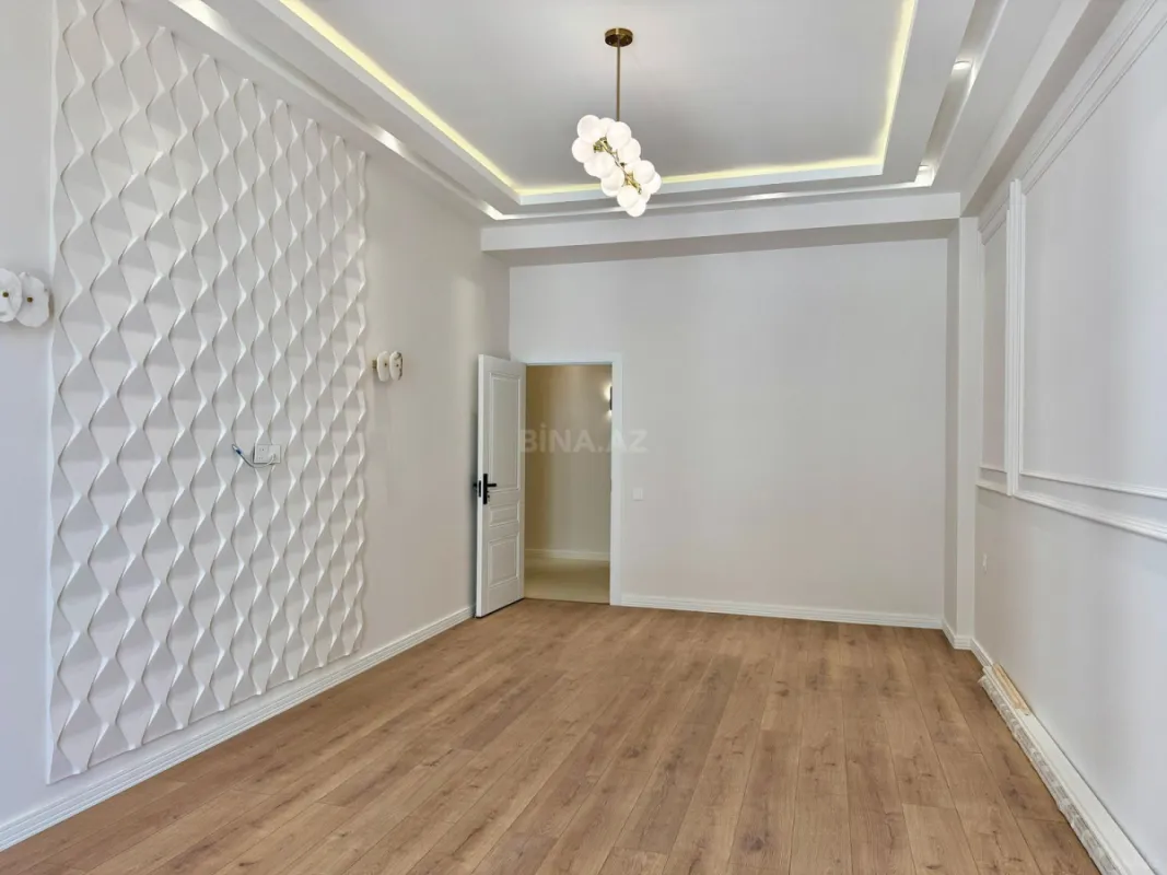 Satılır 2 otaqlı mənzil 72 m²
