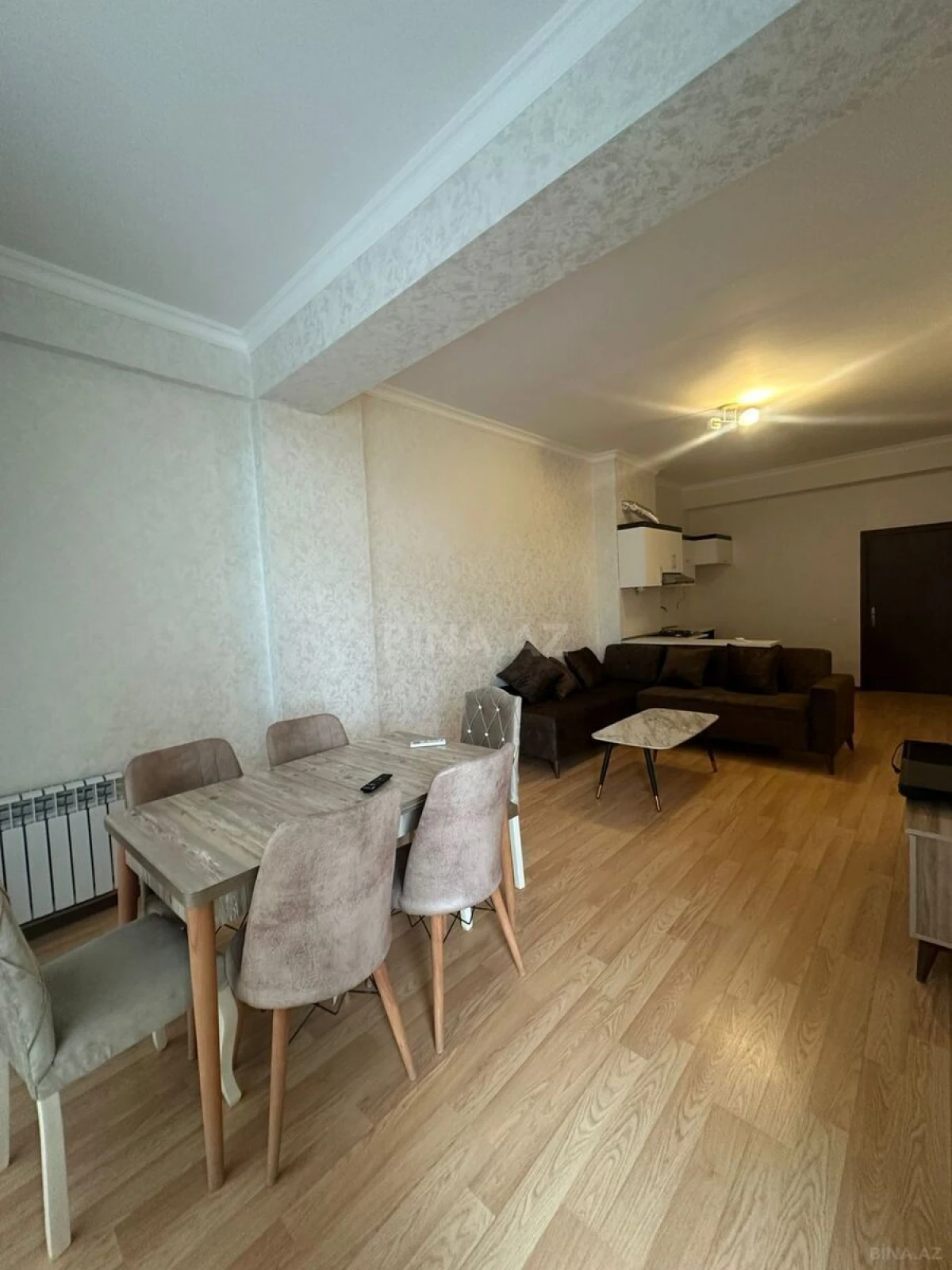 Kirayə verilir 2 otaqlı mənzil 82 m²