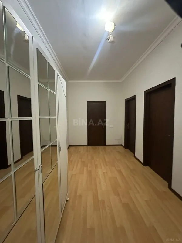 Kirayə verilir 2 otaqlı mənzil 82 m²