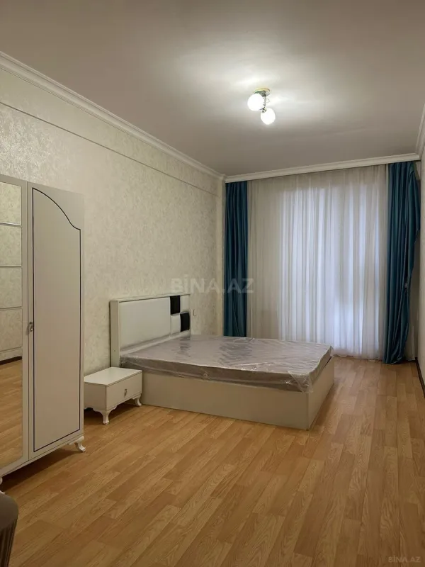 Kirayə verilir 2 otaqlı mənzil 82 m²