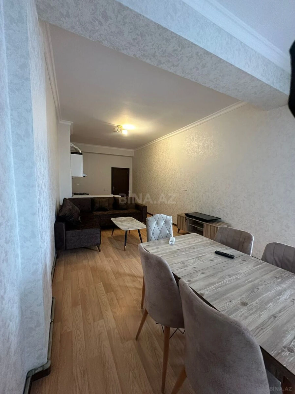 Kirayə verilir 2 otaqlı mənzil 82 m²