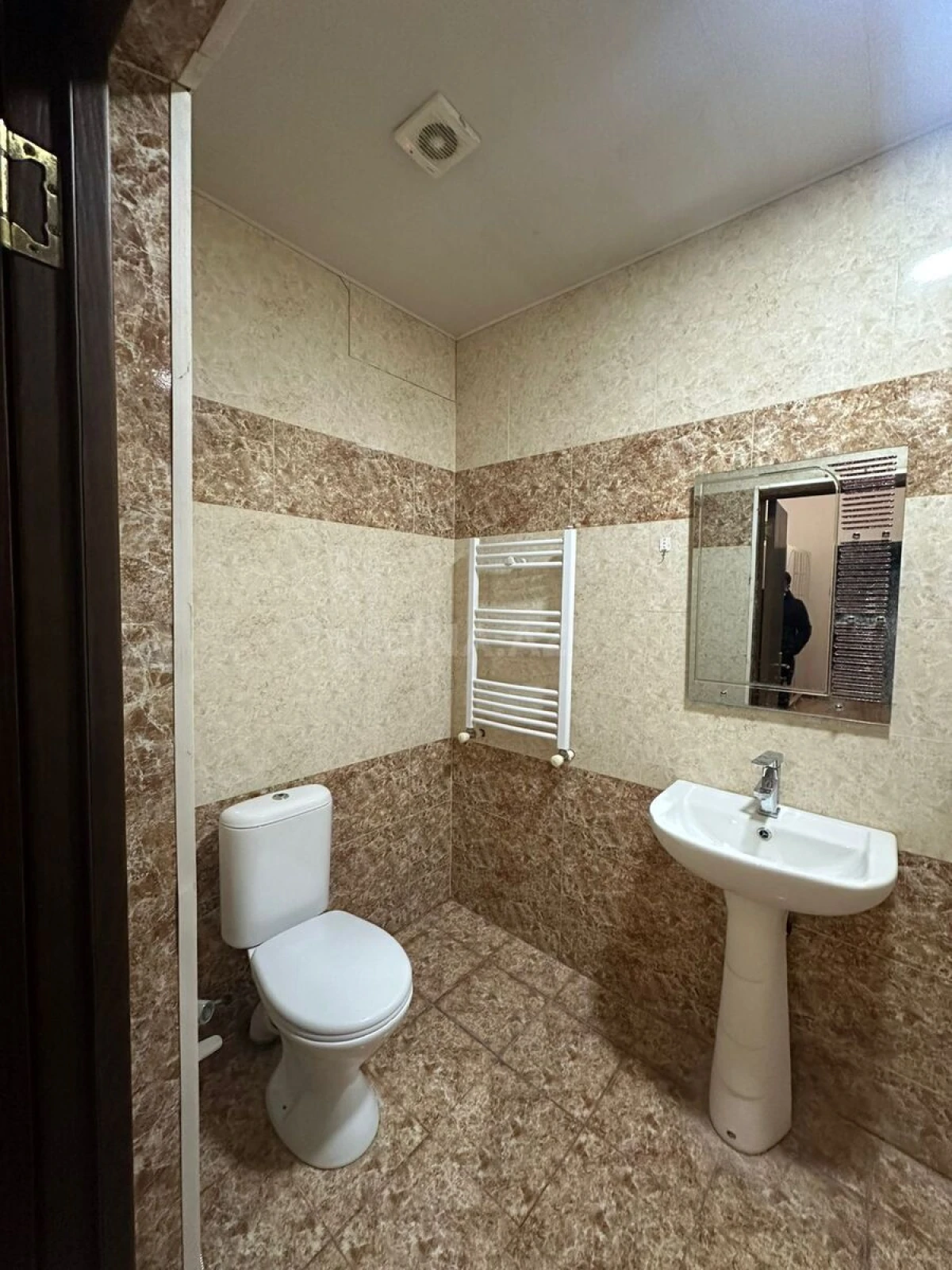 Kirayə verilir 2 otaqlı mənzil 82 m²