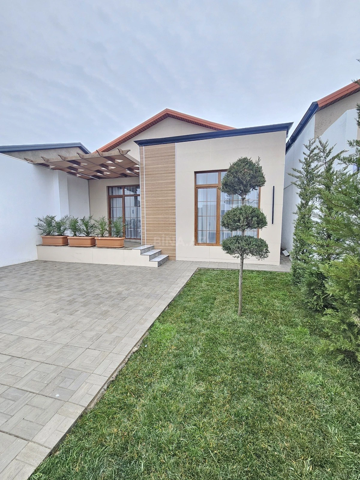 Satılır 3 otaqlı həyət evi 100 m²
