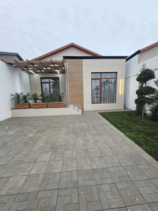 Satılır 3 otaqlı həyət evi 100 m²