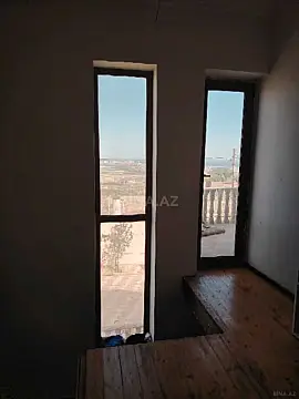 Satılır 5 otaqlı həyət evi 190 m²