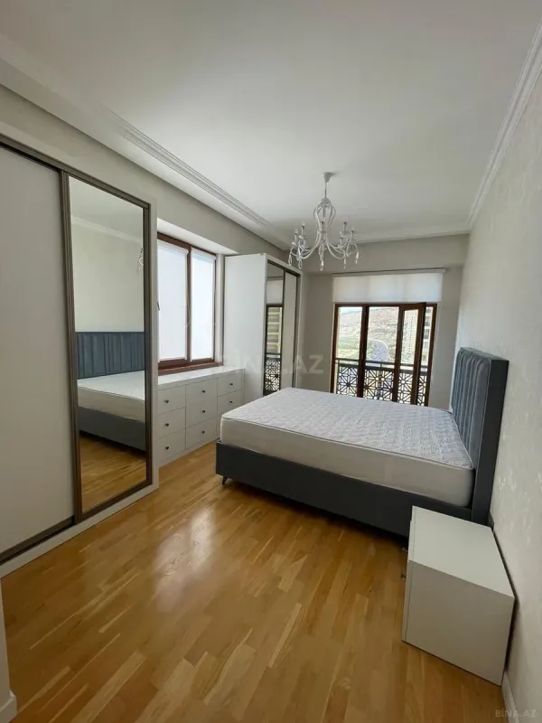 Satılır 3 otaqlı mənzil 116 m²