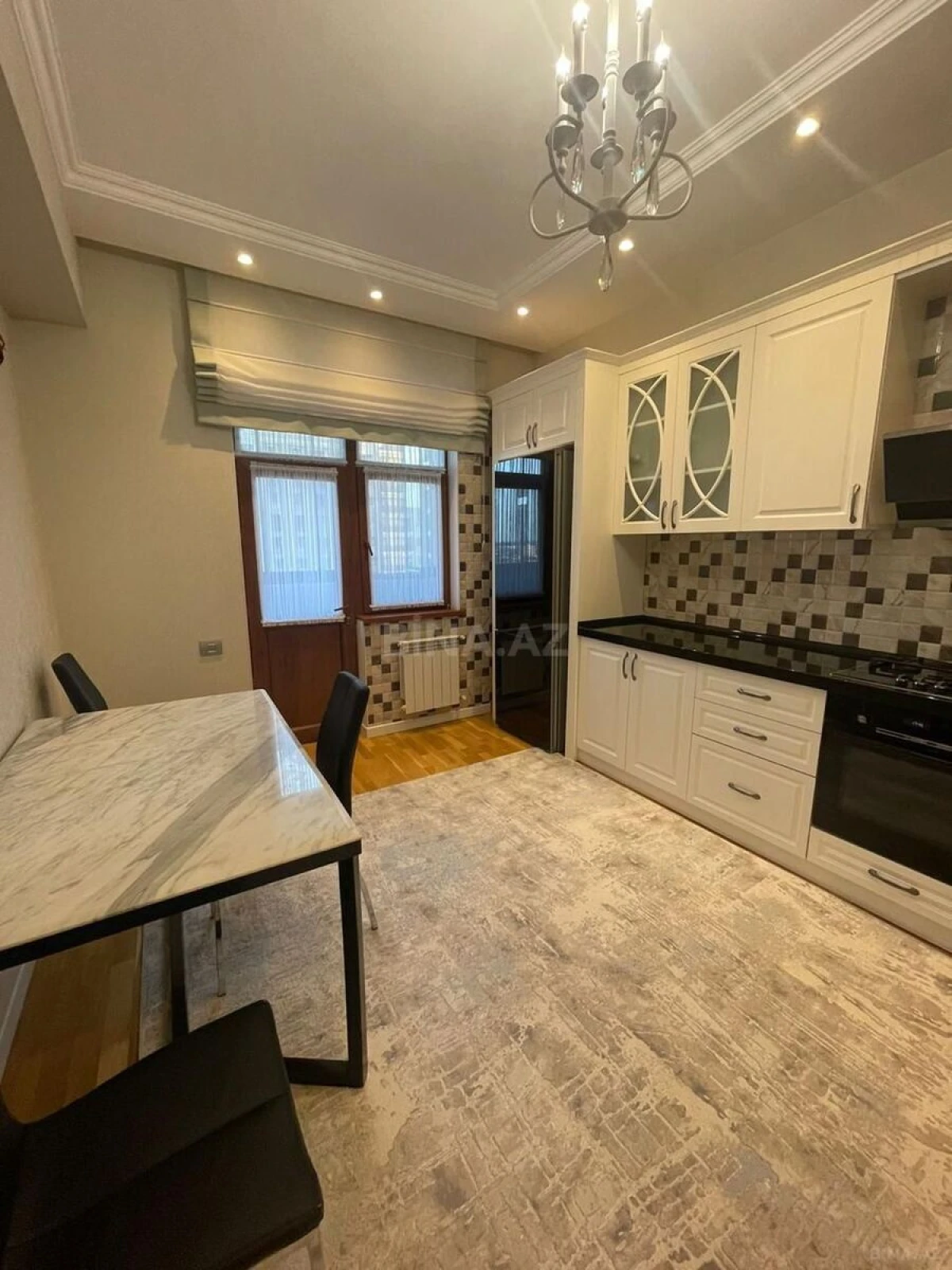 Satılır 3 otaqlı mənzil 116 m²