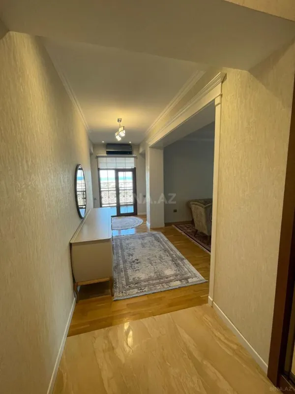 Satılır 3 otaqlı mənzil 116 m²