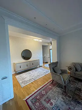 Satılır 3 otaqlı mənzil 116 m²