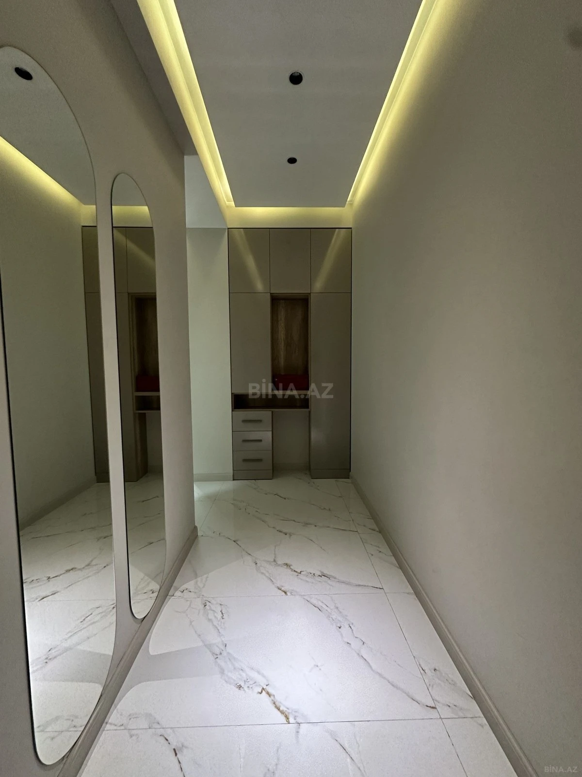 Kirayə verilir 3 otaqlı mənzil 94 m²