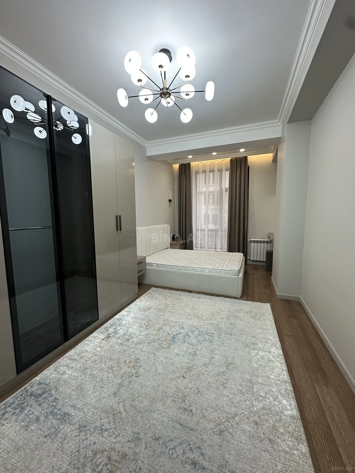 Kirayə verilir 3 otaqlı mənzil 94 m²