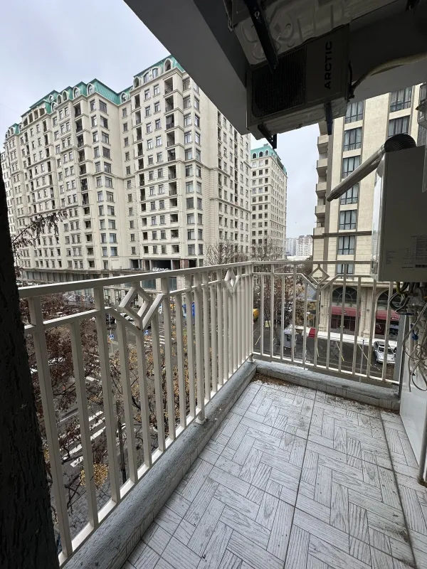 Kirayə verilir 3 otaqlı mənzil 94 m²