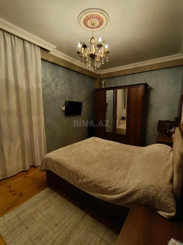Satılır 2 otaqlı mənzil 88 m²