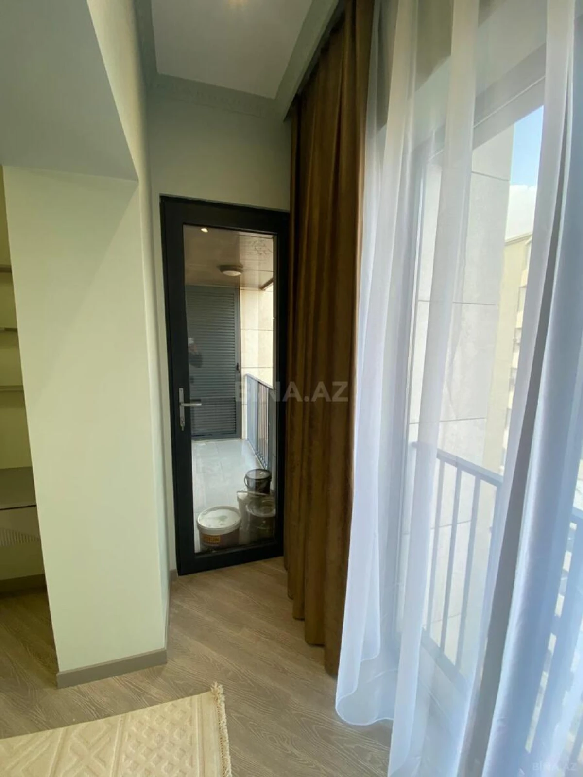 Satılır 3 otaqlı mənzil 91 m²