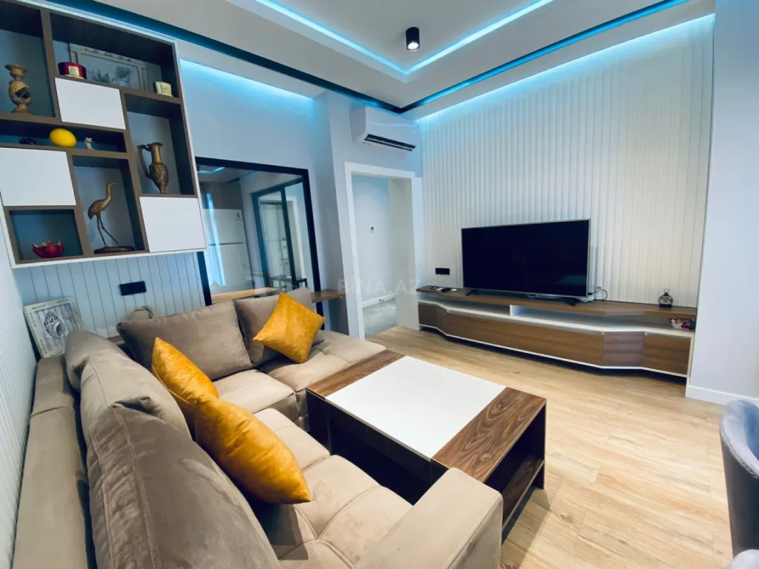 Kirayə verilir 2 otaqlı mənzil 70 m²