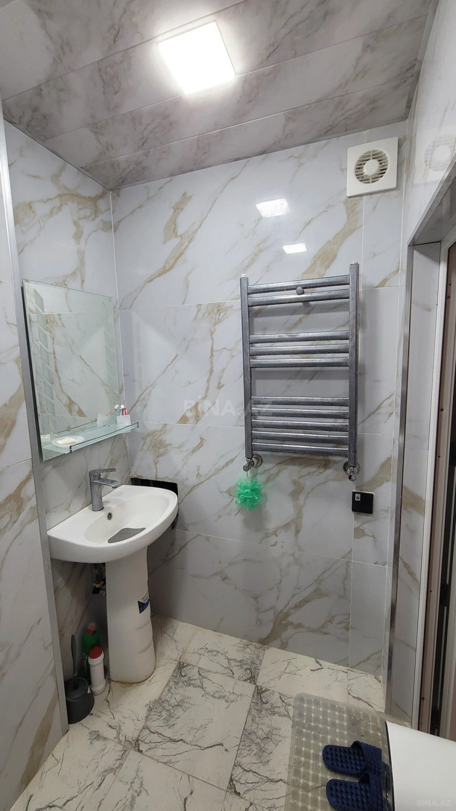 Satılır 2 otaqlı mənzil 62 m²