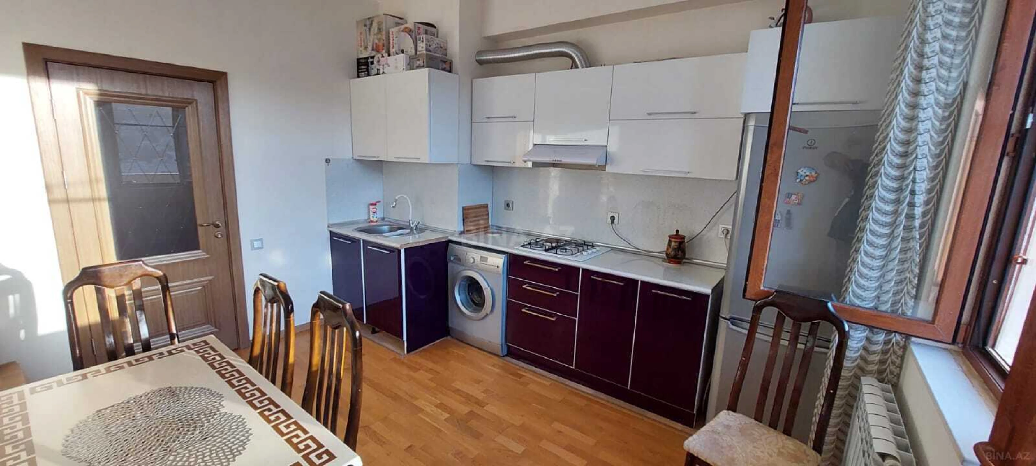 Kirayə verilir 2 otaqlı mənzil 80 m²