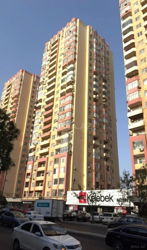 Satılır 4 otaqlı mənzil 140 m²