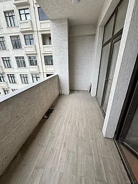 Satılır 3 otaqlı mənzil 125 m²