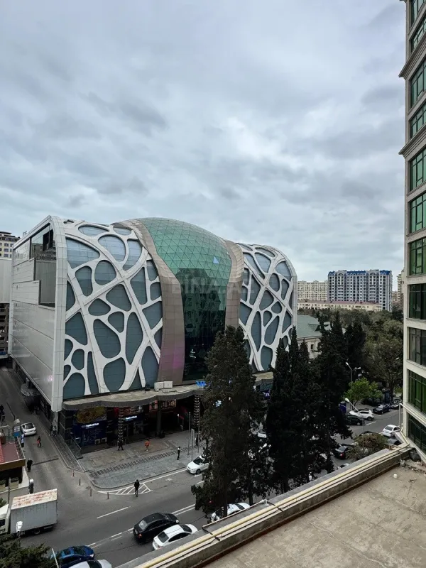 Satılır 3 otaqlı mənzil 125 m²