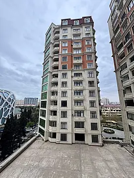 Satılır 3 otaqlı mənzil 125 m²