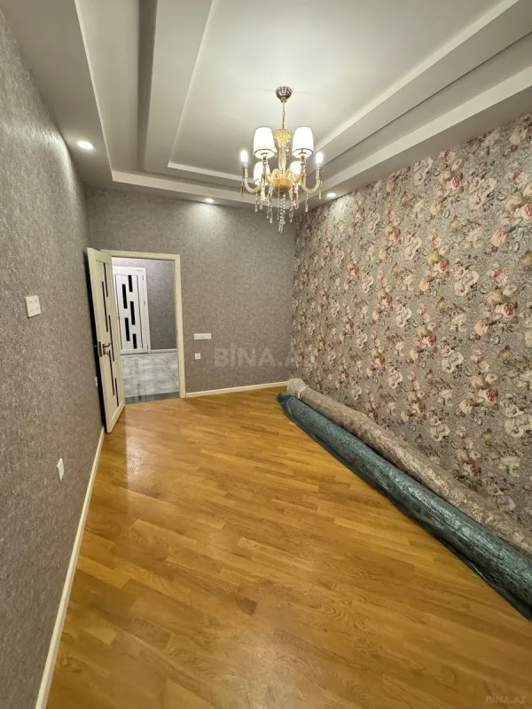 Satılır 3 otaqlı mənzil 125 m²