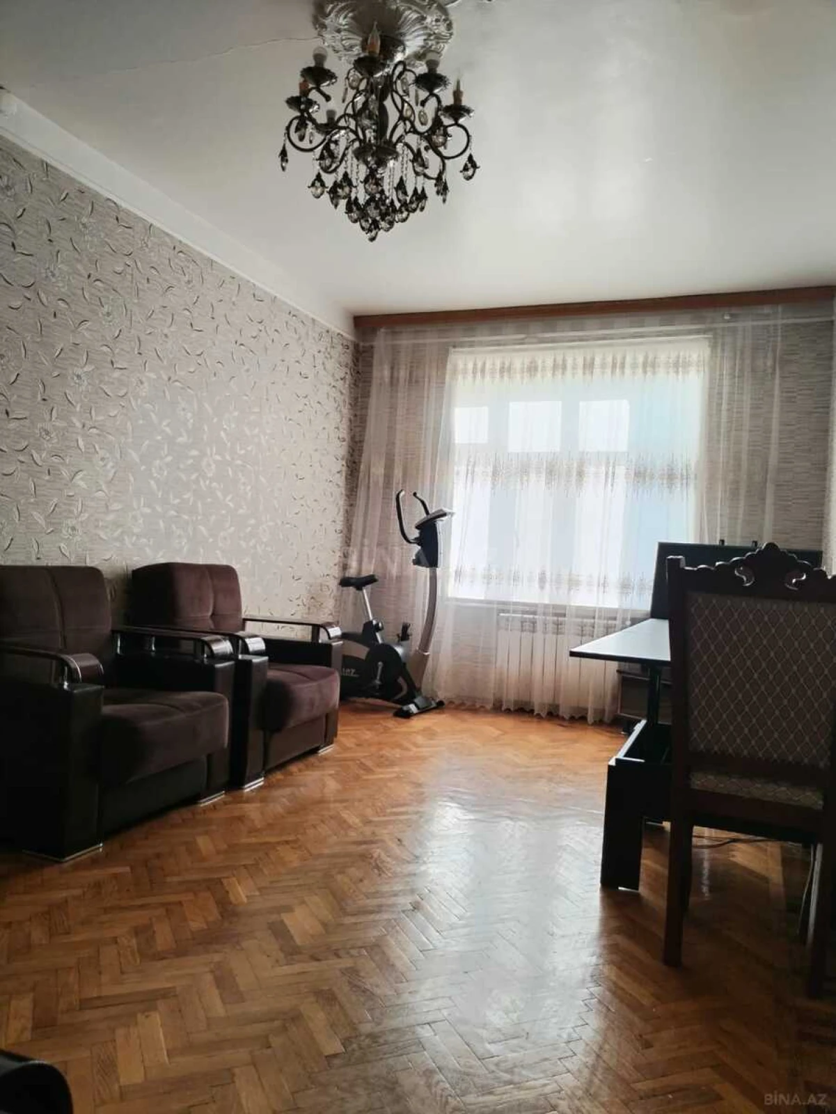 Satılır 4 otaqlı mənzil 100 m²