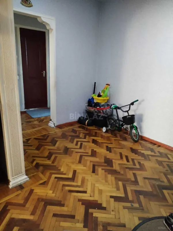 Satılır 4 otaqlı mənzil 100 m²