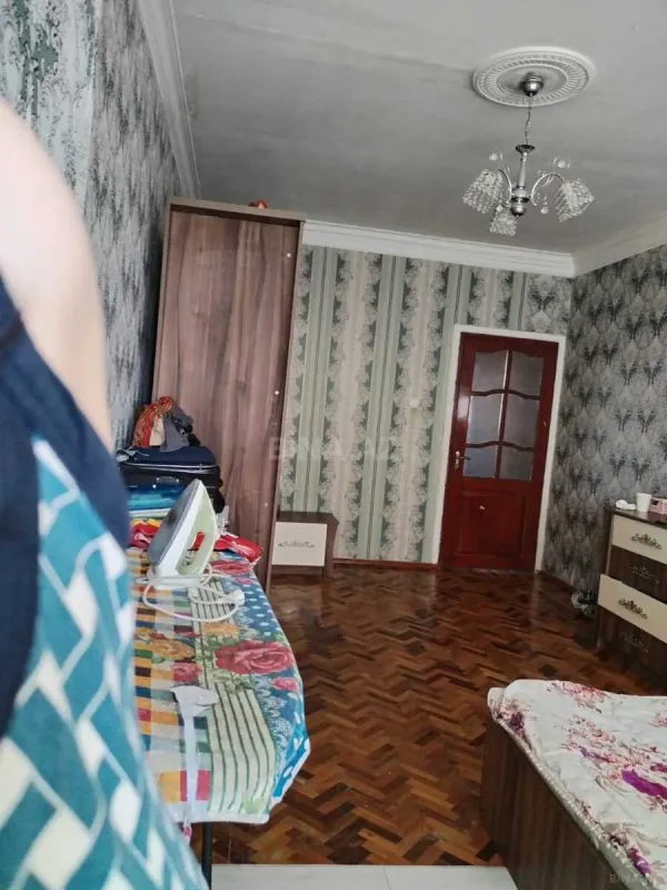 Satılır 4 otaqlı mənzil 100 m²