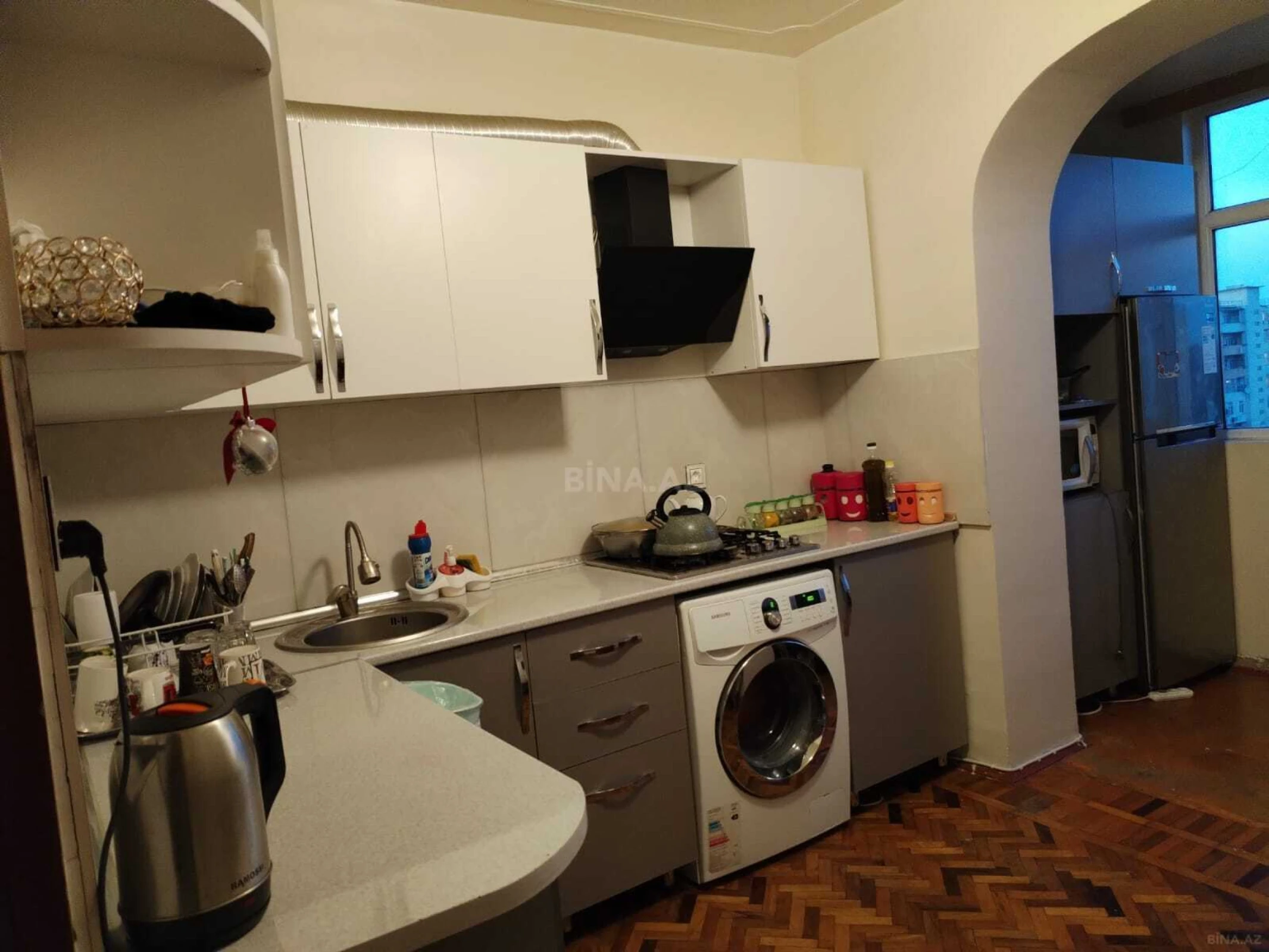 Satılır 4 otaqlı mənzil 100 m²