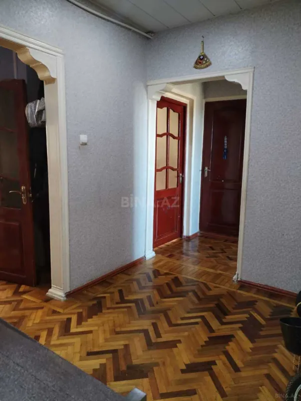 Satılır 4 otaqlı mənzil 100 m²