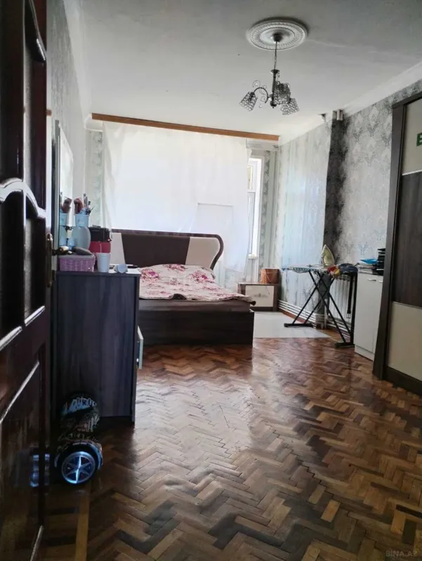 Satılır 4 otaqlı mənzil 100 m²