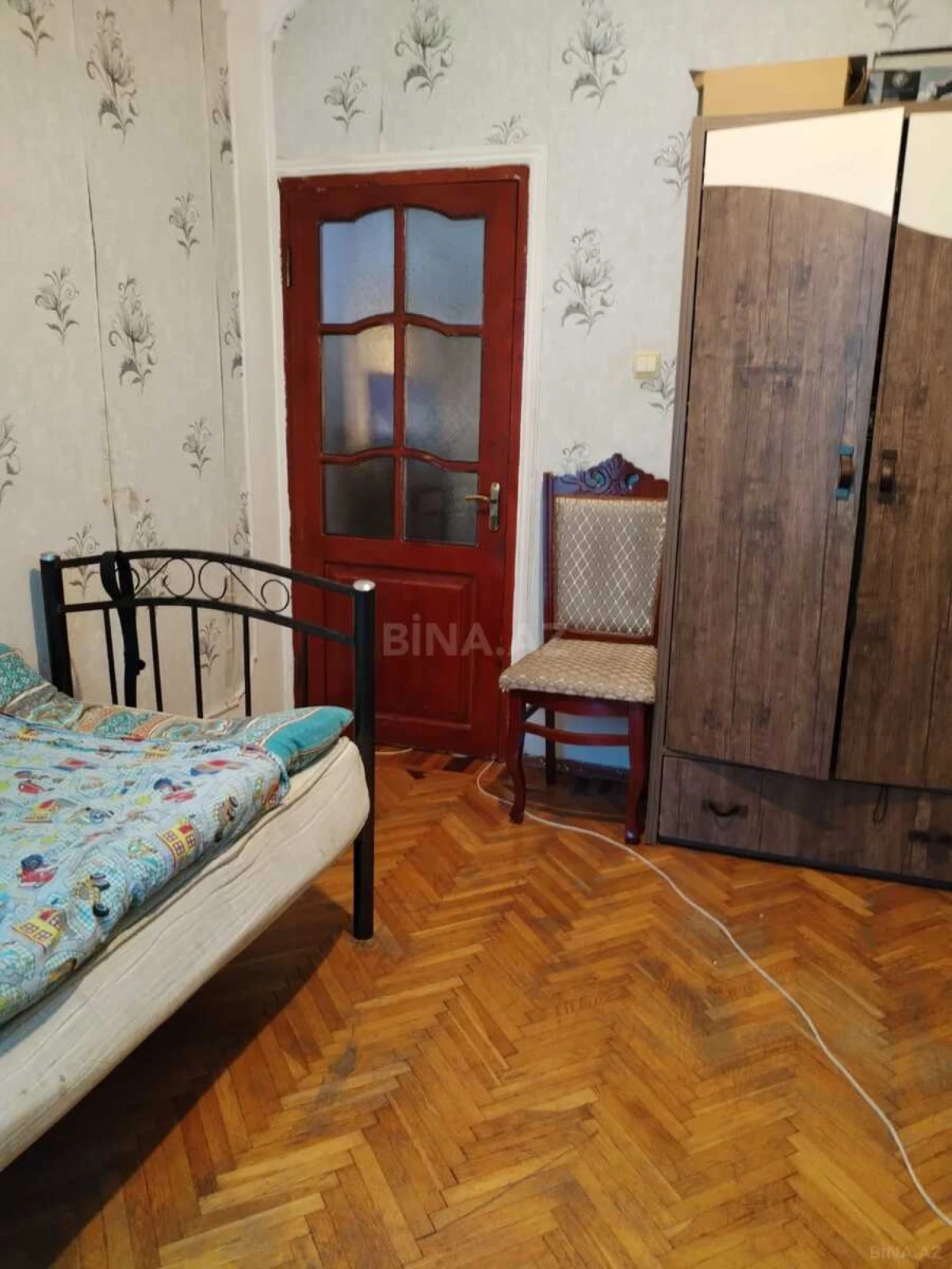 Satılır 4 otaqlı mənzil 100 m²