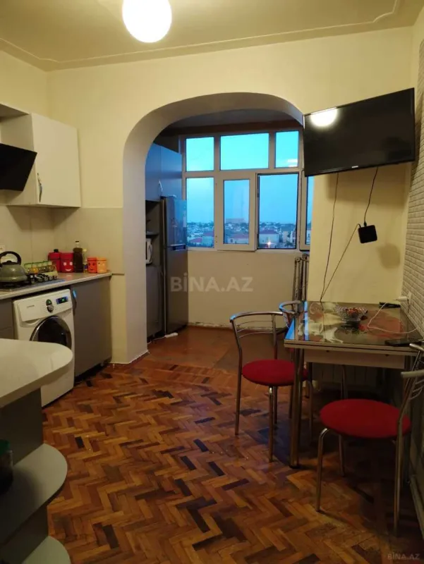 Satılır 4 otaqlı mənzil 100 m²